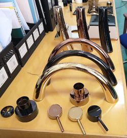 Gli ZRN accendono il rivestimento sui rubinetti, macchina di rivestimento dei rubinetti d'ottone PVD, macchina dell'oro di rivestimento di Chrome di vuoto di placcatura dello ione di PVD