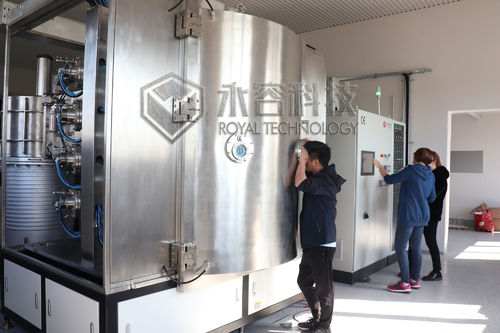 Ultime soluzioni aziendali su RTAC1800-Polonia-Lampada in vetro e lampada in filo metallico